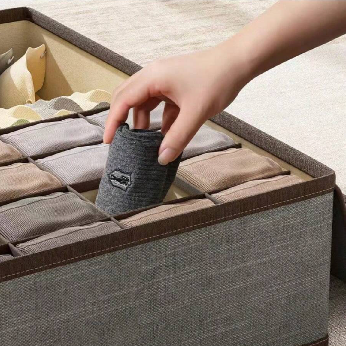 Large Clothes Storage Box with Cover